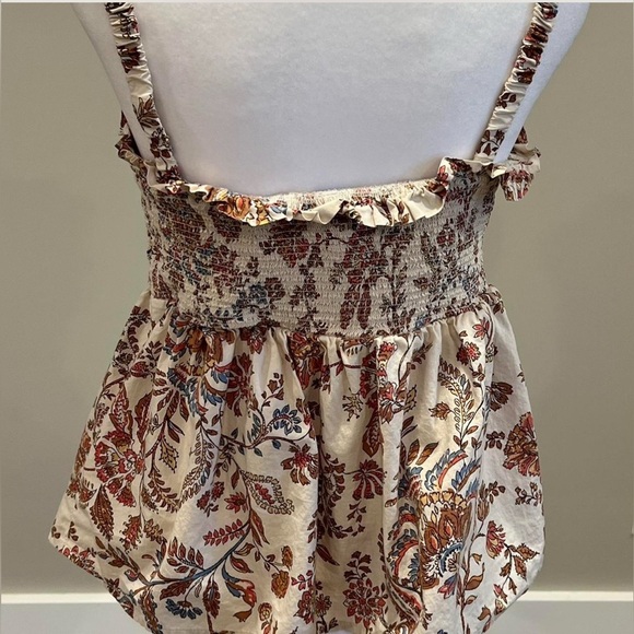✨Old Navy Large Floral Smocked babydoll Top boho - Picture 3 of 4